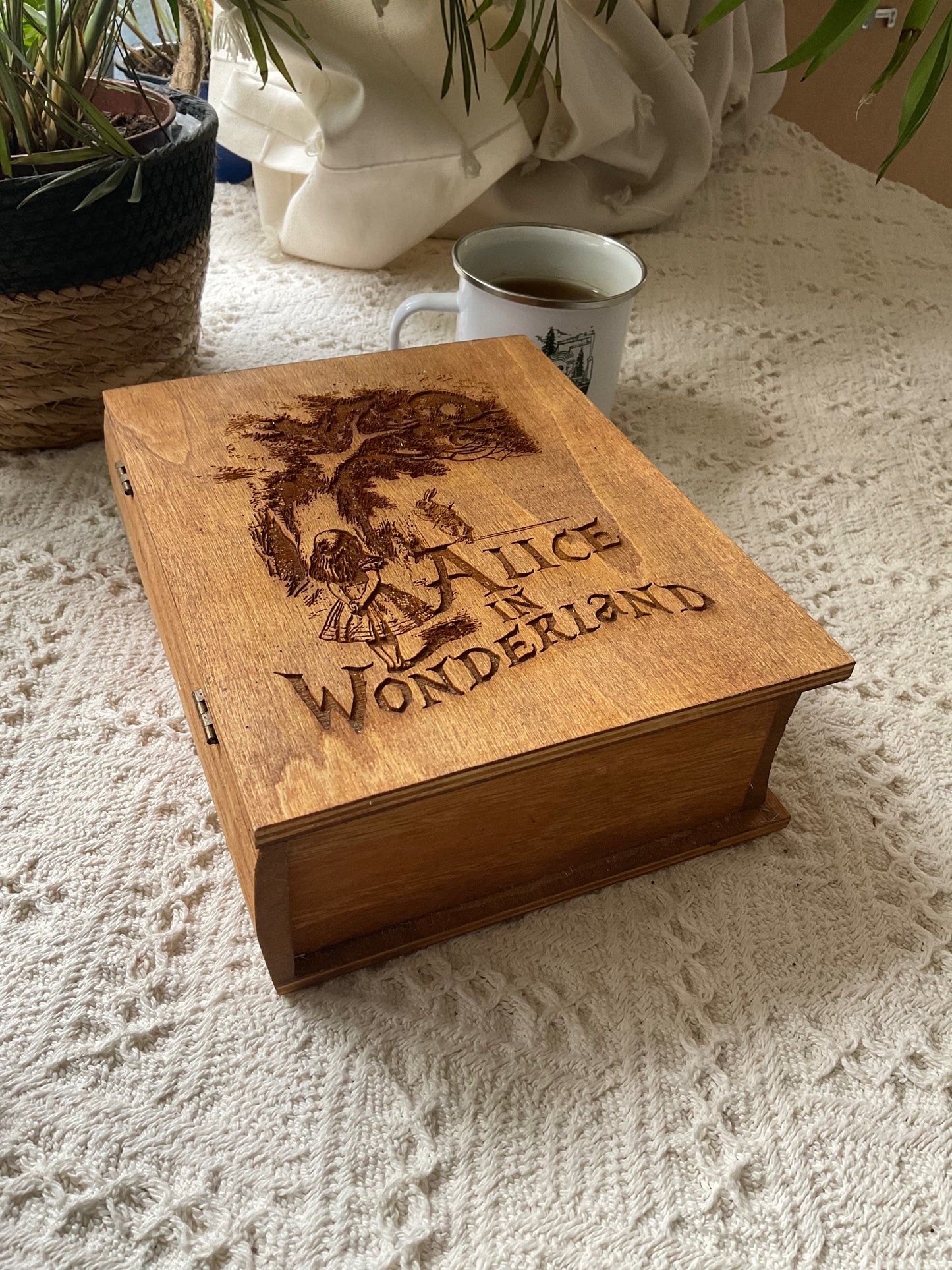 Alice In Wonderland Book Box image 1