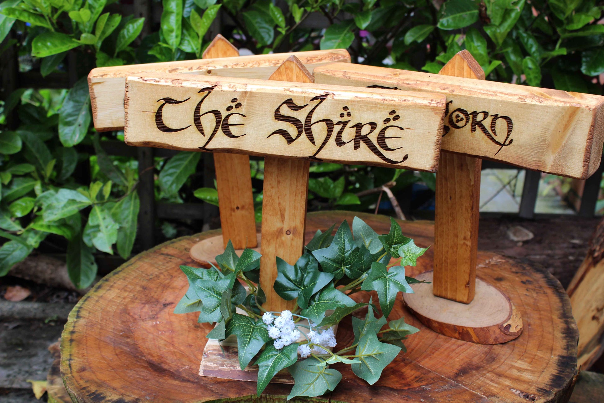 Lord of the Rings Table Sign image 8