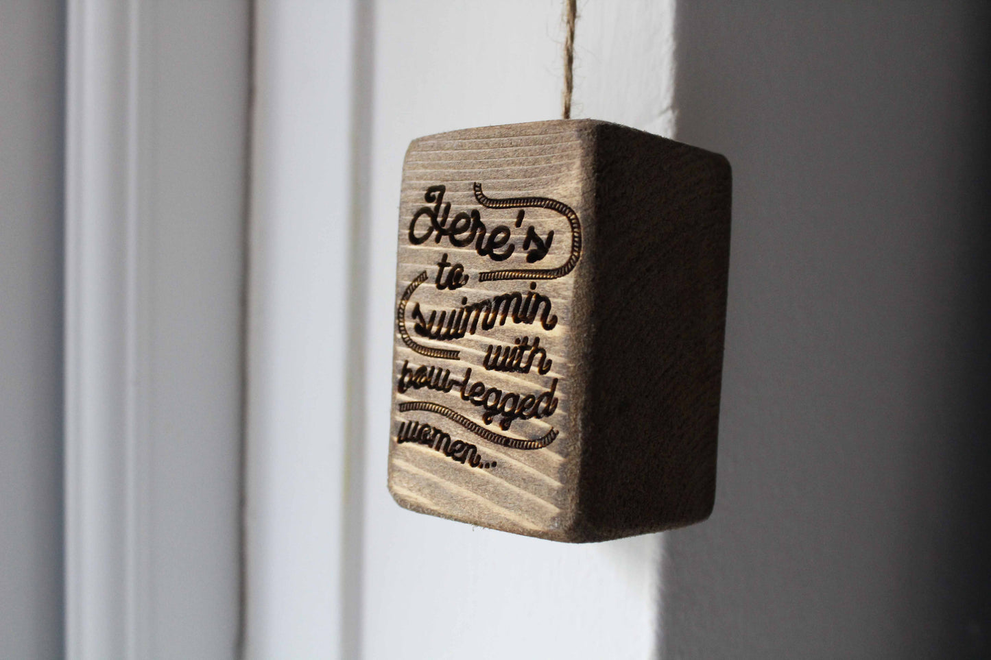 Jaws Light Pull image 0