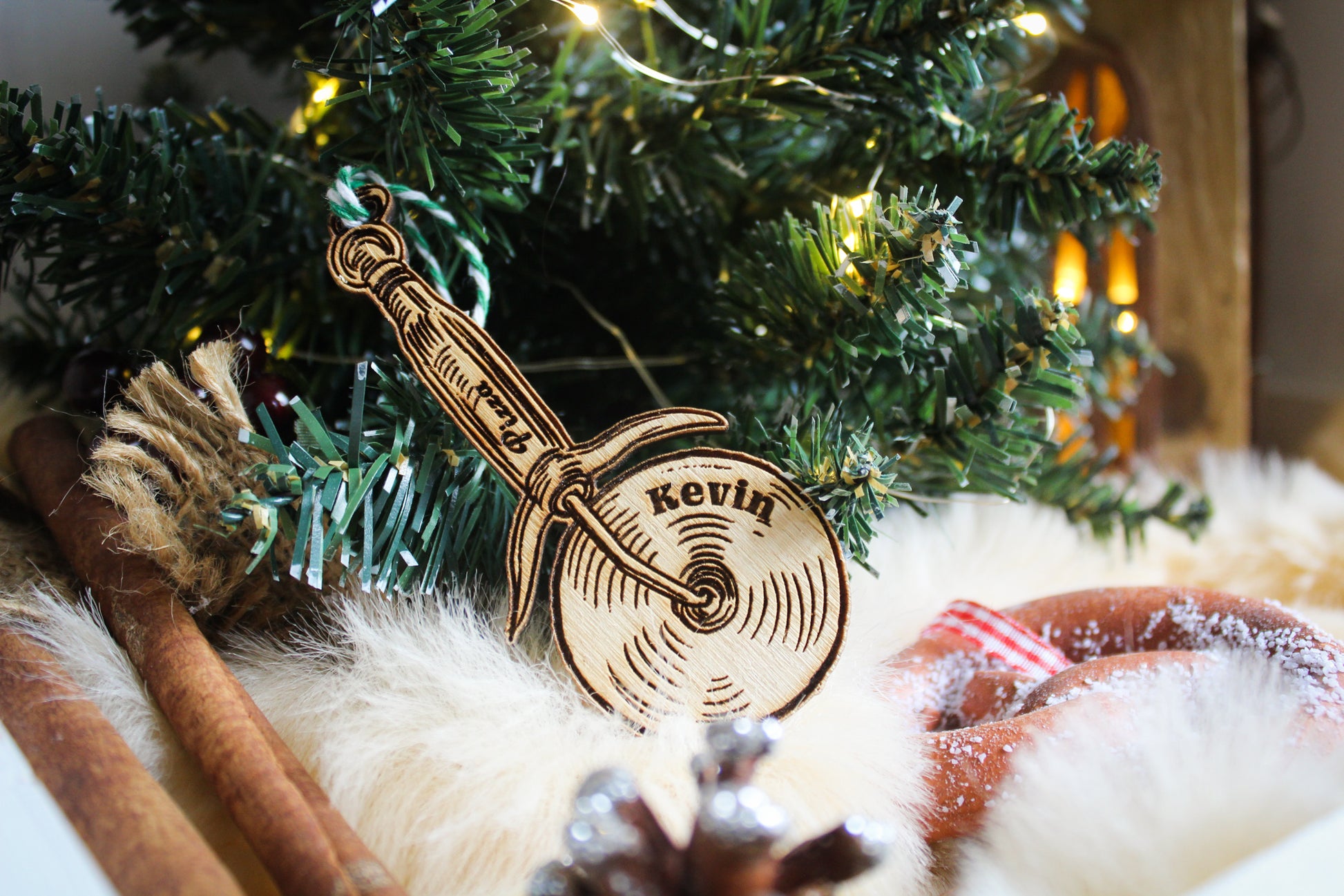 Pizza Cutter Bauble image 1