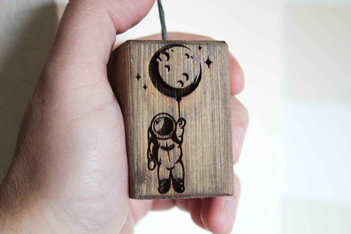 Hanging Moon Light Pull image 0