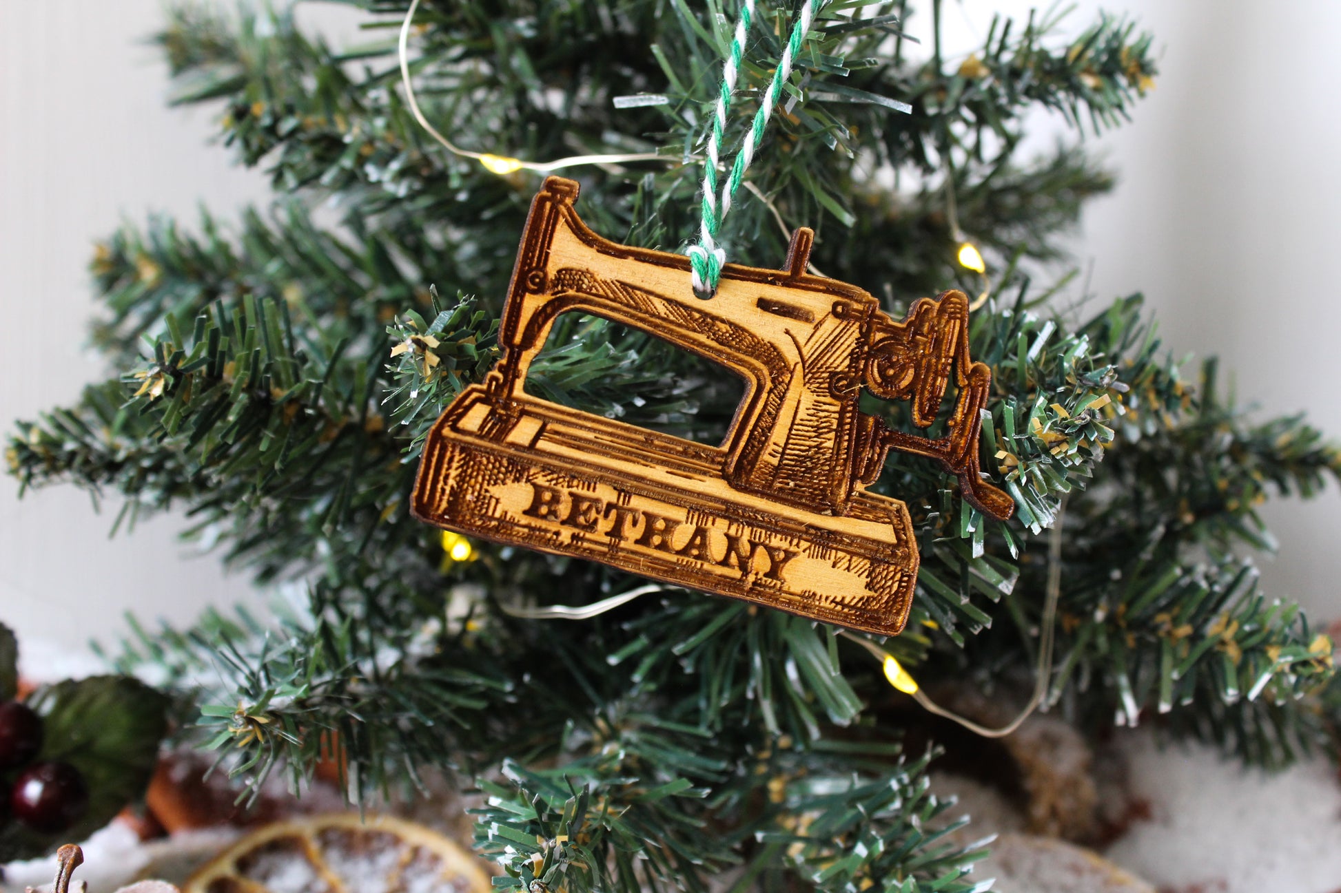 Sewing Machine Bauble image 2