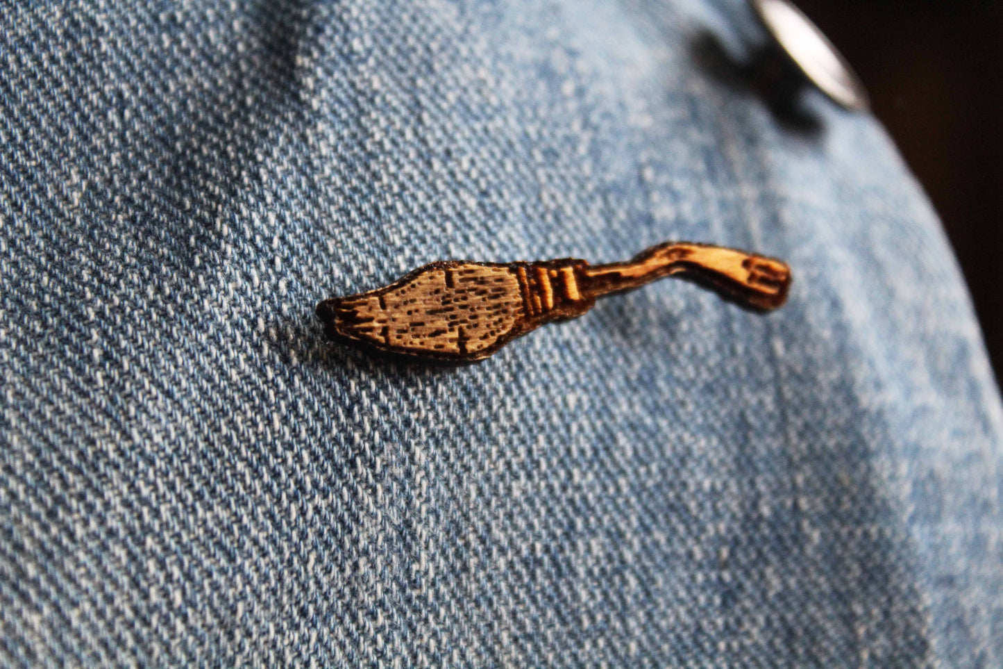 Broomstick Pin image 0