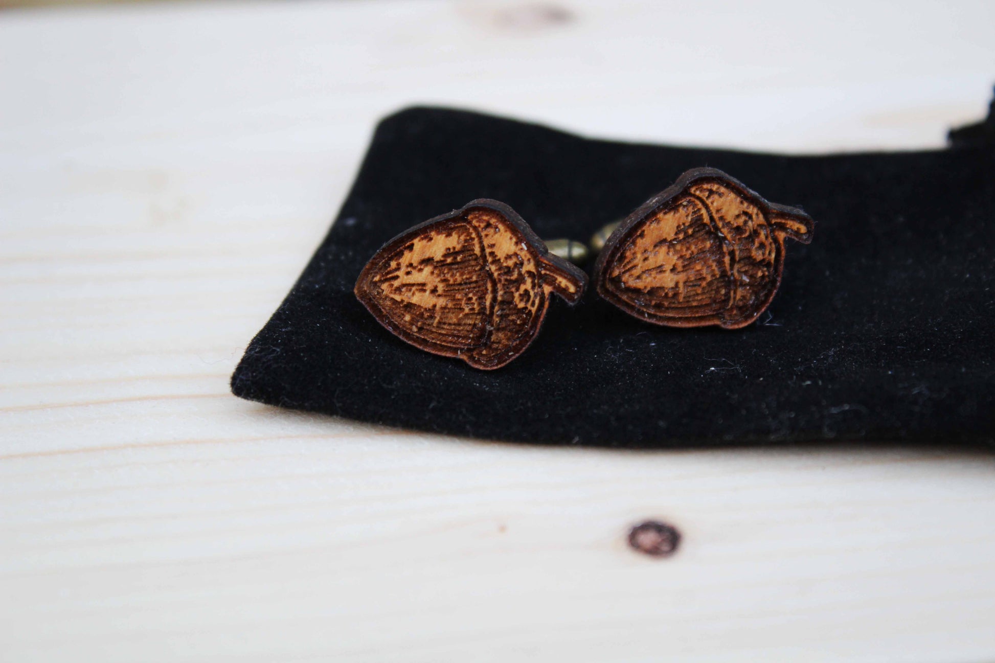 Acorn Cufflinks image 2