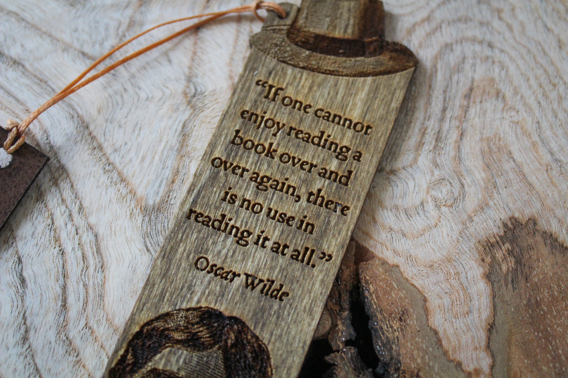 Oscar Wilde Bookmark image 2