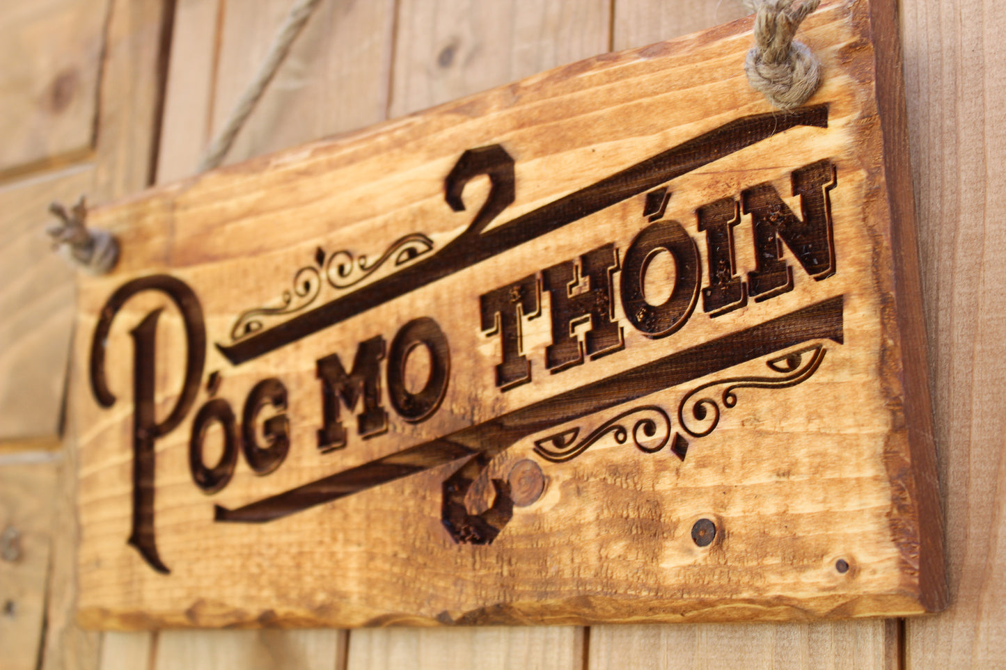 Póg Mo Thóin Sign image 1