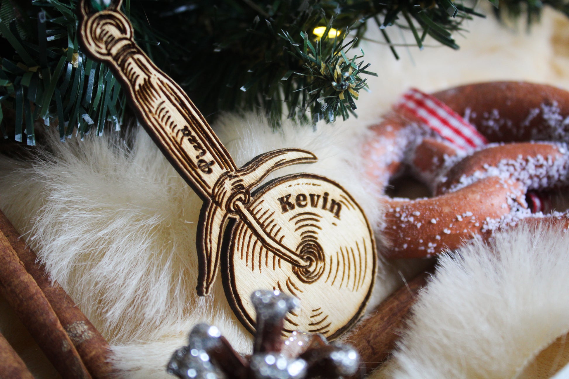 Pizza Cutter Bauble image 5