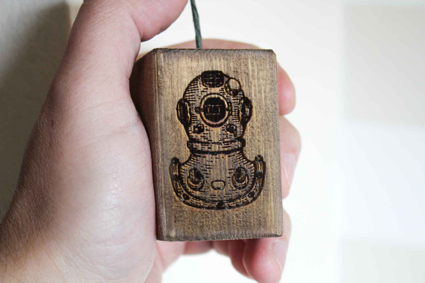 Diving Bell Light Pull image 0