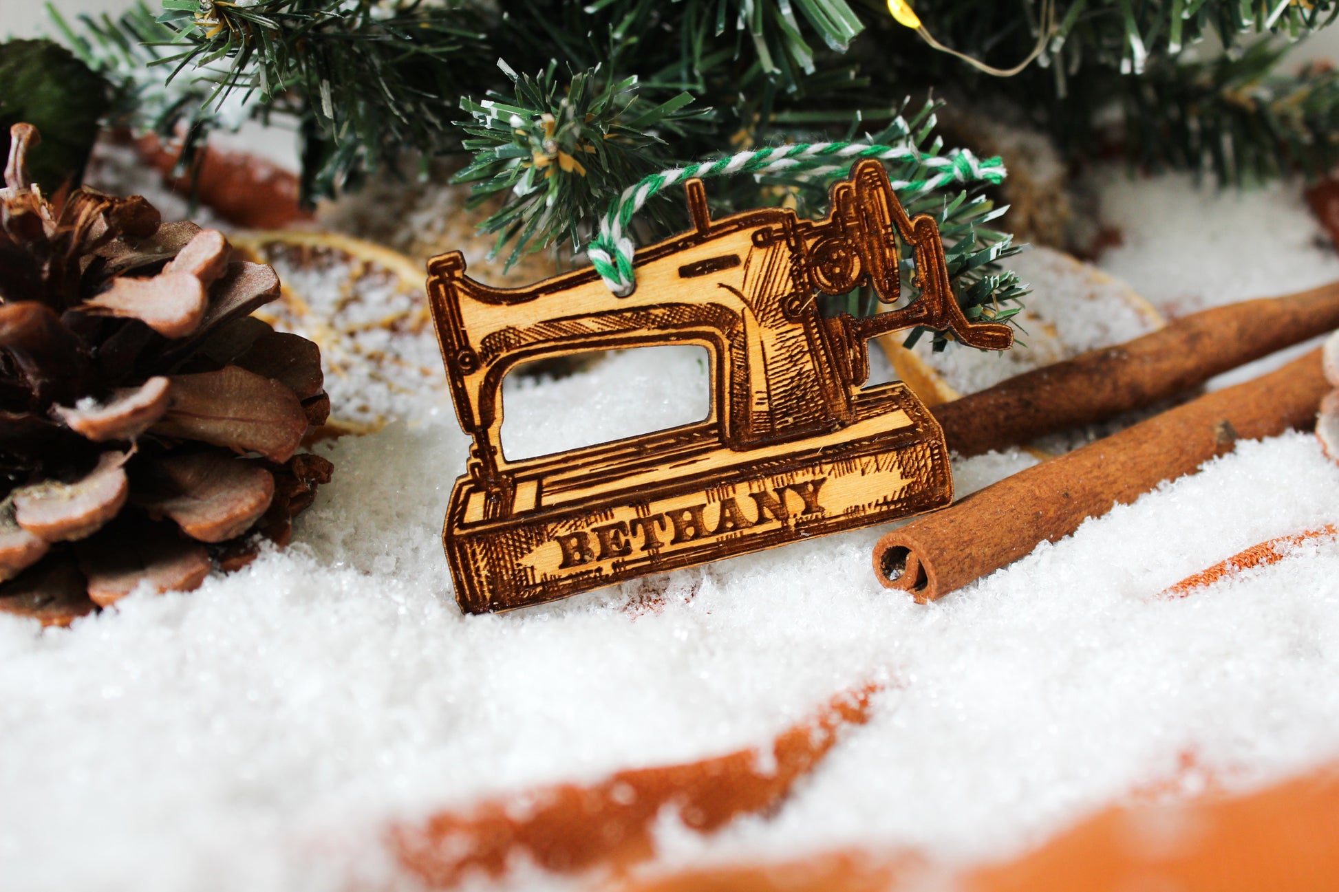 Sewing Machine Bauble image 3