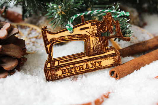 Sewing Machine Bauble image 0