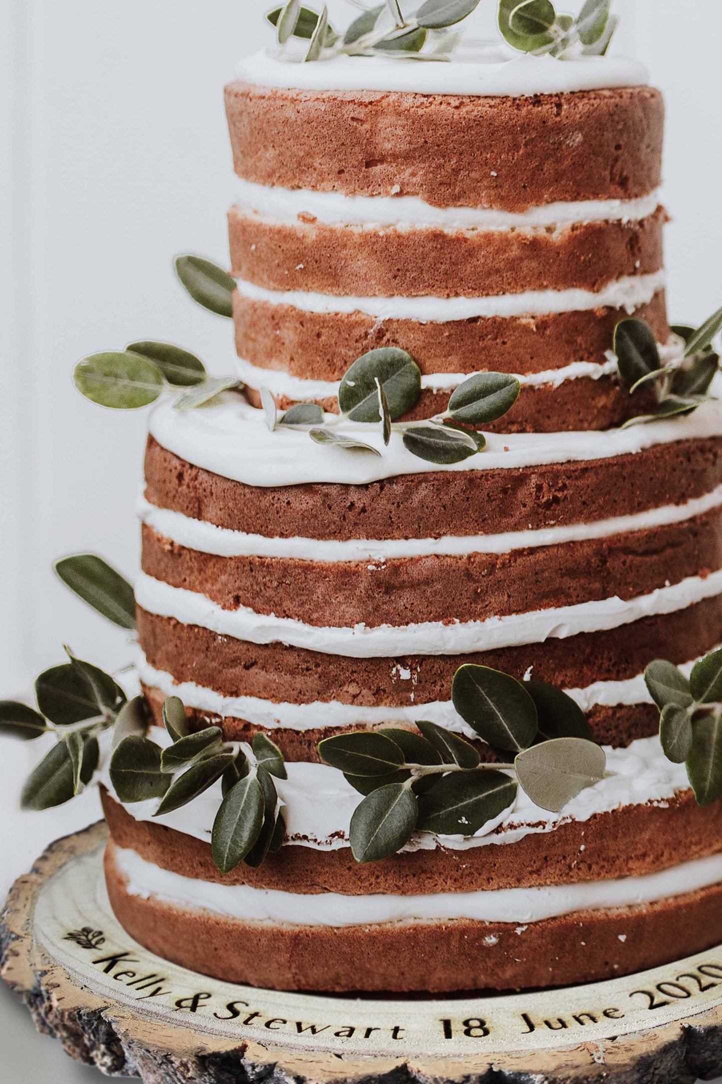 Leaf Log Slice Cake Display image 3