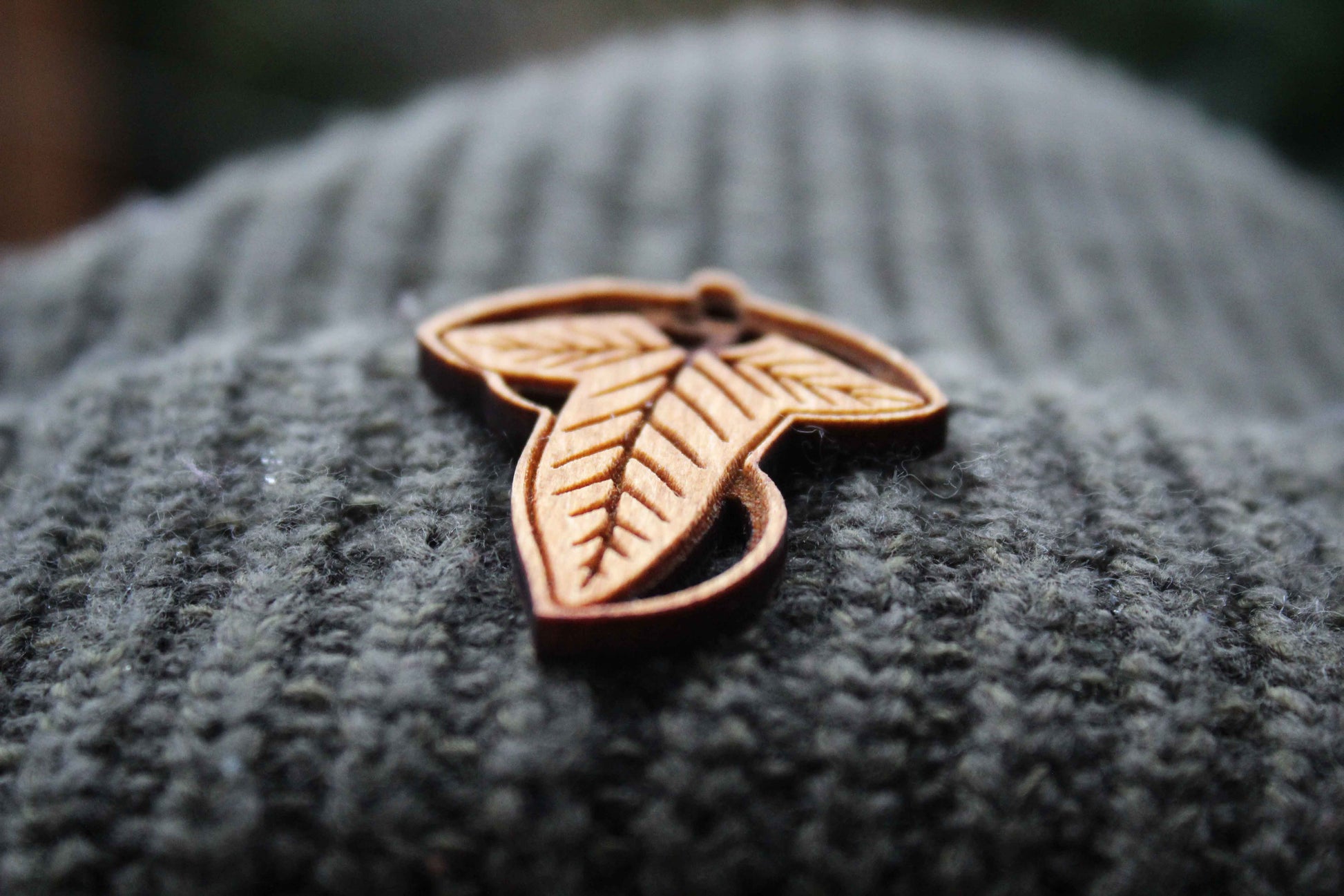 Lorien Leaf Pin image 3